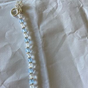 Cute wintry beaded bracelet